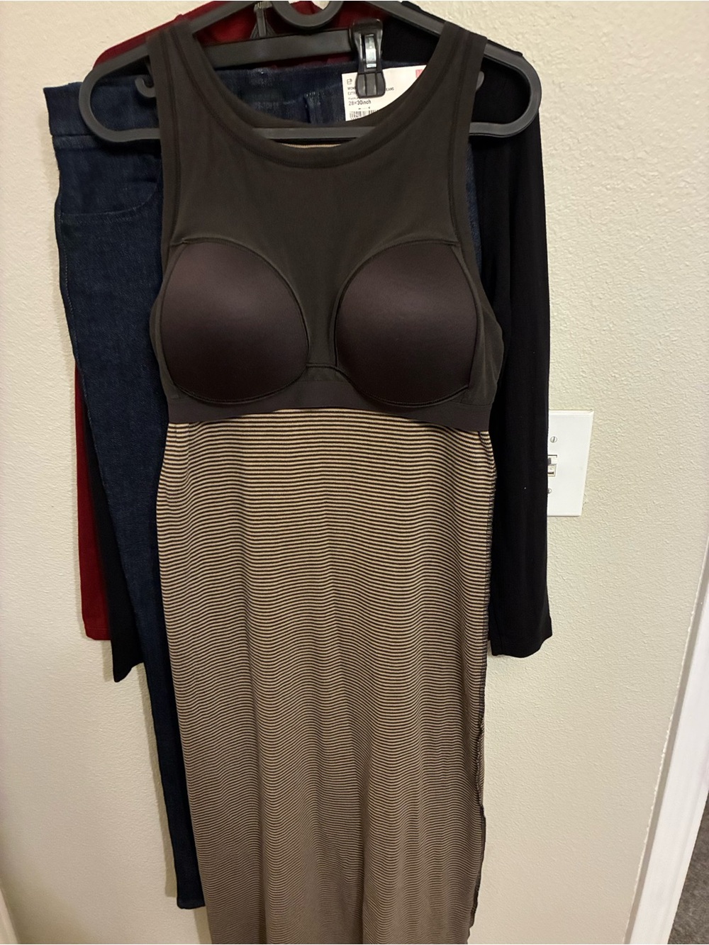 BRA CUP Uniqlo Brown Striped Midi Dress